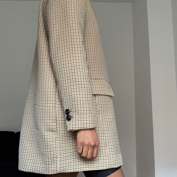 Zara Blazer - Picture 2 of 4